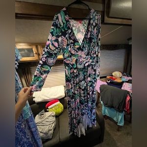 Lilly Pulitzer size large midi , maxi dress excellent used condition